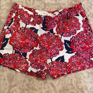 Vineyard vines shorts size 8